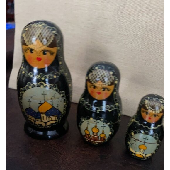 5 vintage matryoshka Russian nesting dolls black with St. Basil's picture on fro - Picture 5 of 6